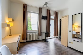 sonata city hotel