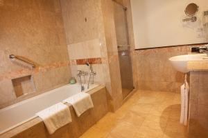 waterfront cebu city hotel and casino