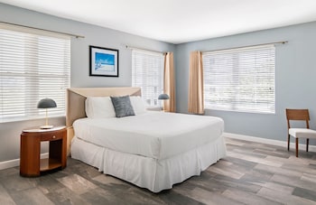 kasa la flora and impala miami beach