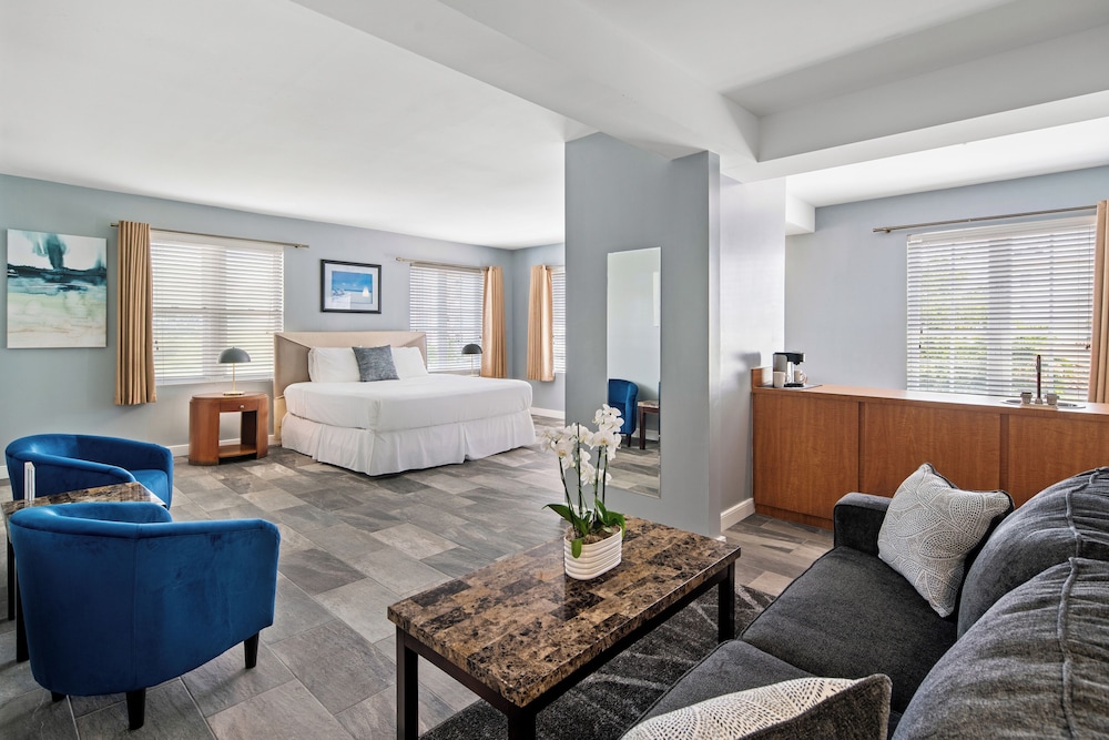 kasa la flora and impala miami beach