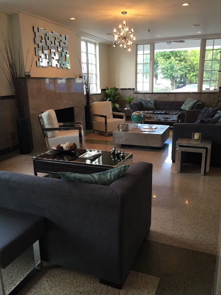 kasa la flora and impala miami beach