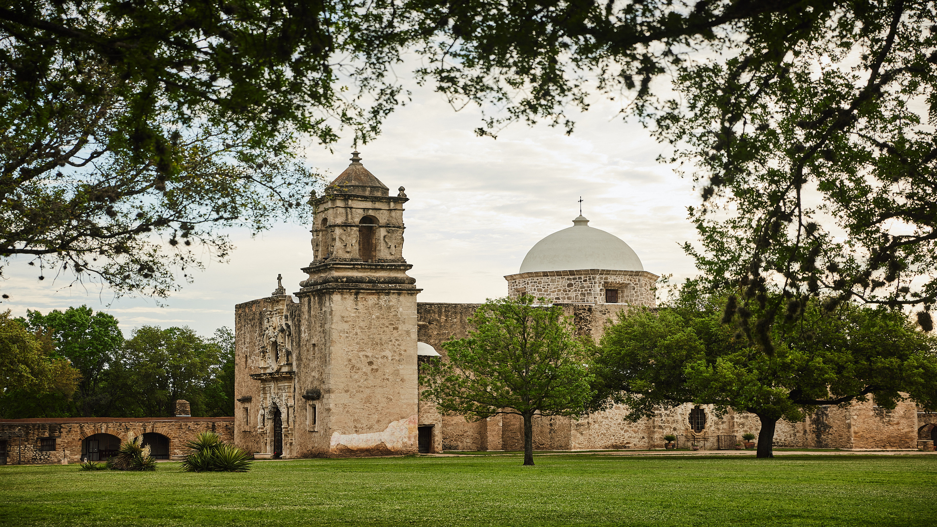 holiday inn express san antonio rivercenter area by ihg