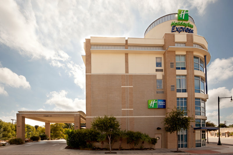 holiday inn express san antonio rivercenter area by ihg