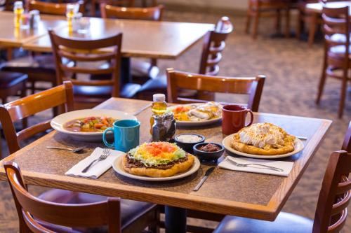 Hualapai Lodge,Peach Springs>>Flagstaff,3 star
