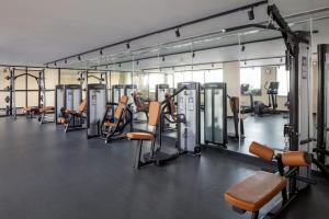 staybridge suites dubai financial centre an ihg hotel