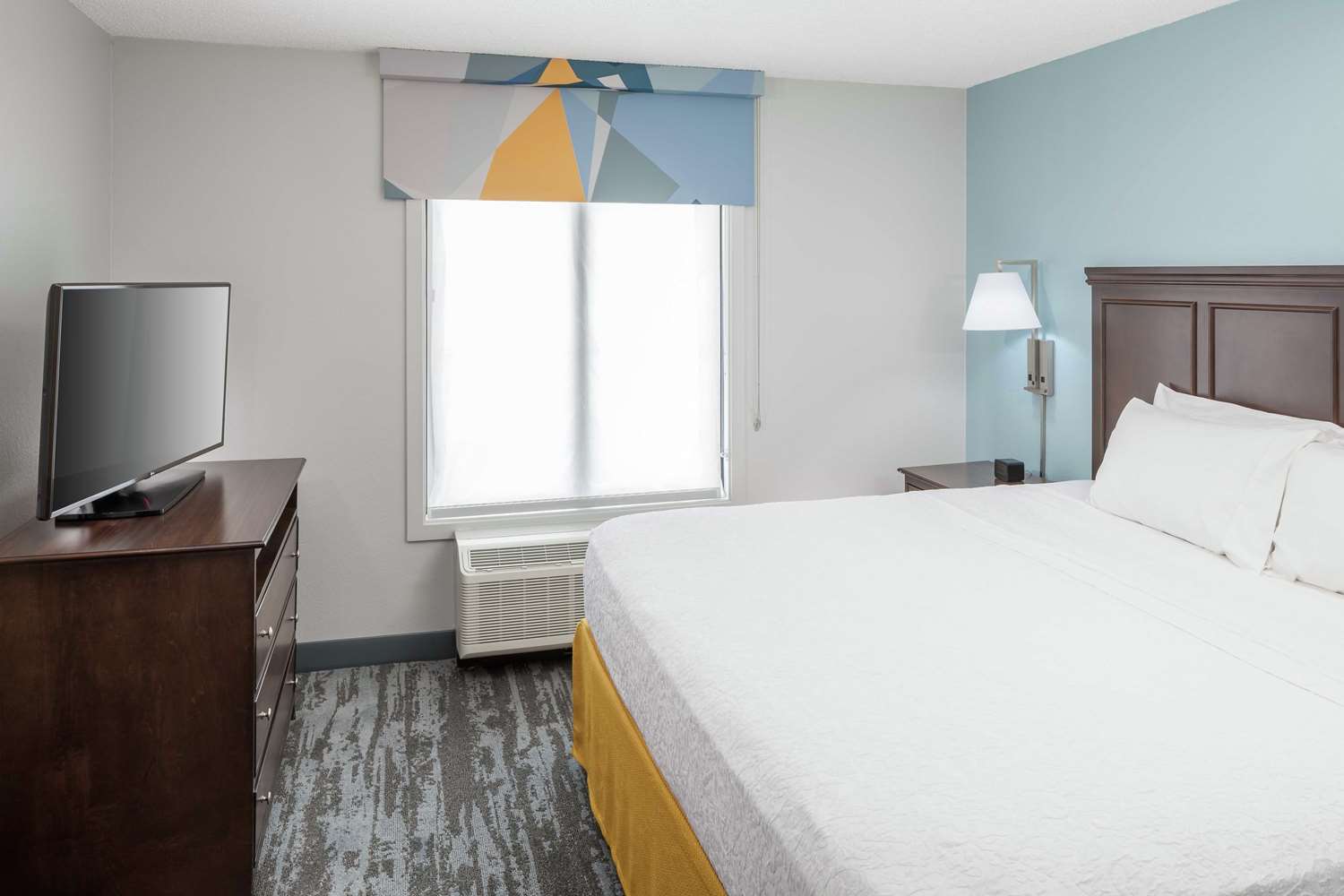 hampton inn and suites by hilton miami doral dolphin mall