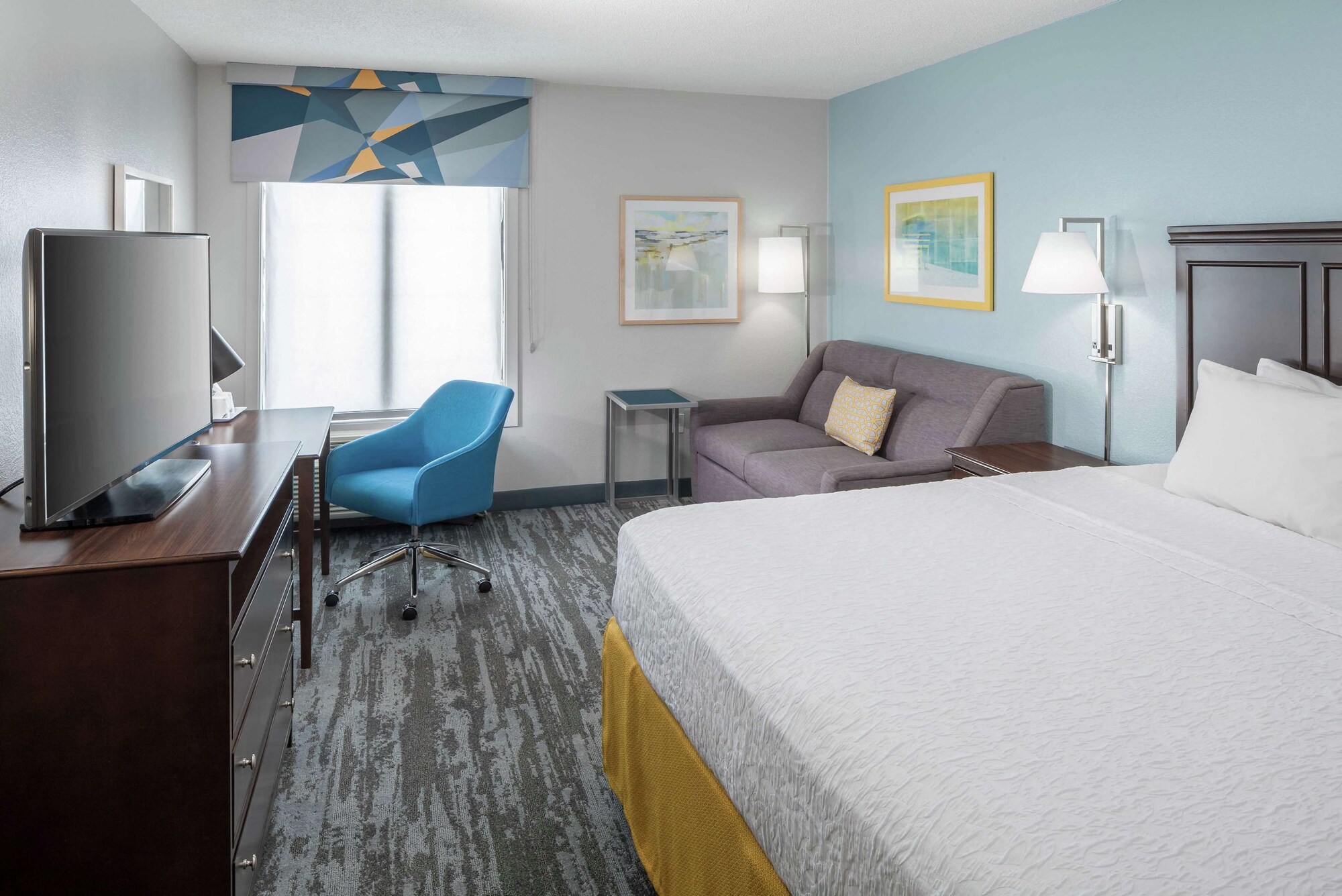 hampton inn and suites by hilton miami doral dolphin mall