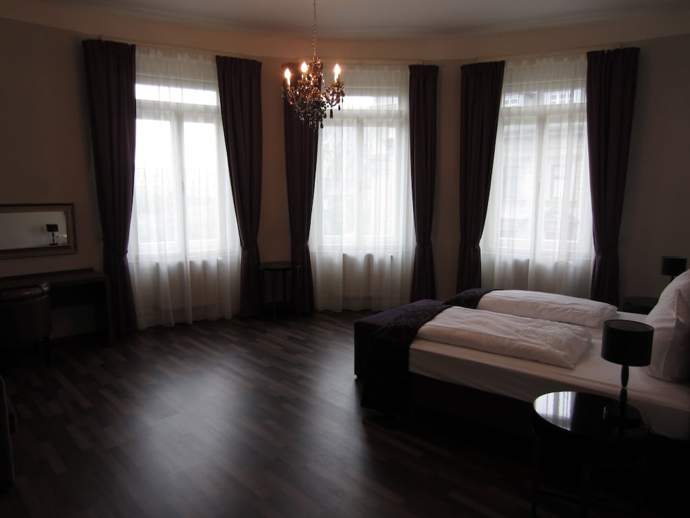 hotel pension baron am schottentor