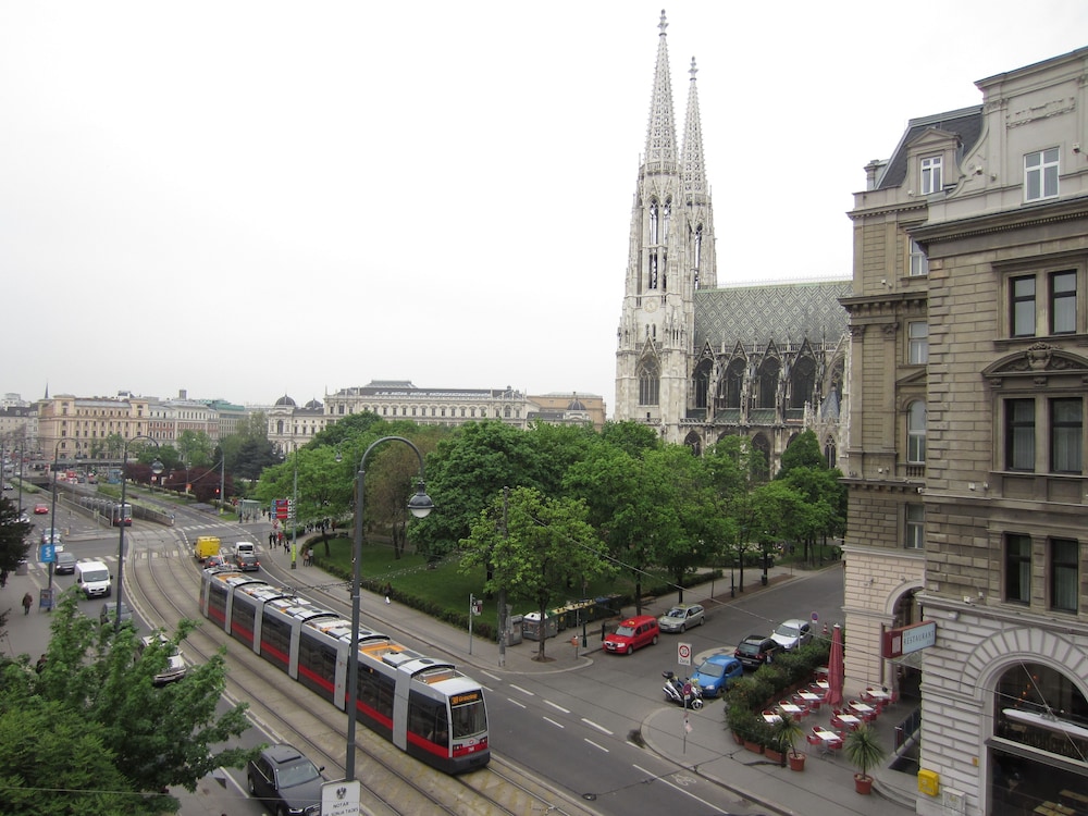 hotel pension baron am schottentor