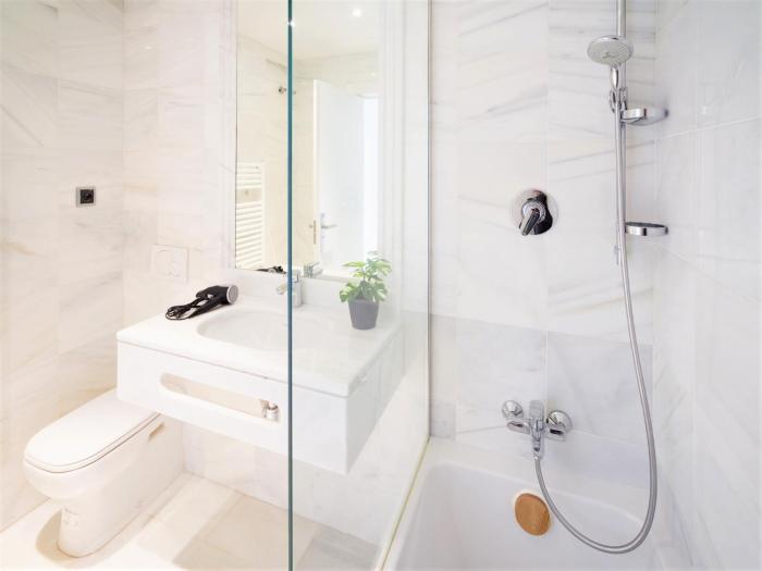 lodge apartment in centre of antwerp