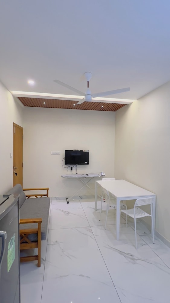 izel casa