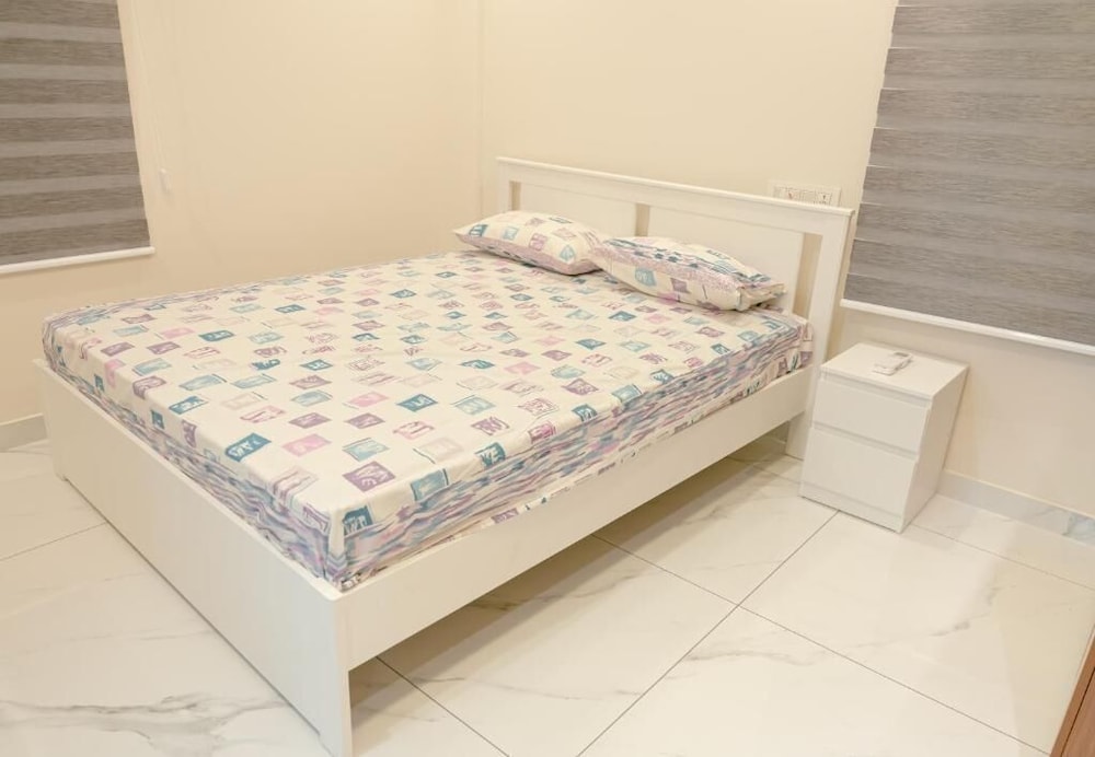 izel casa