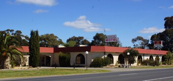 charlton motel victoria