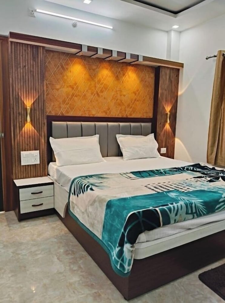 raj villa