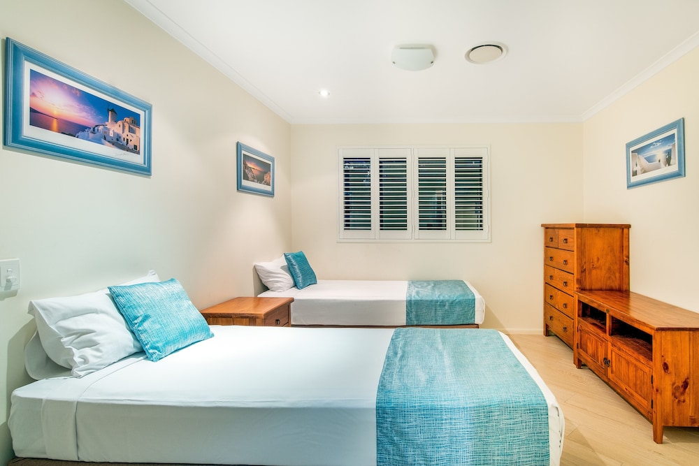 the village holiday apartments at burleigh