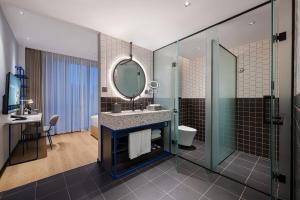novotel living hangzhou international convention center
