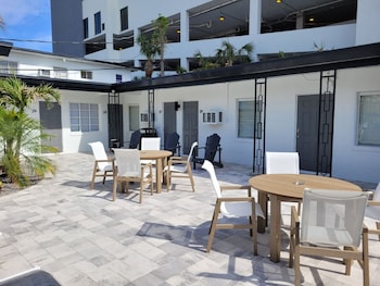 Devon Shores,Clearwater>>Belleair Beach,3 star