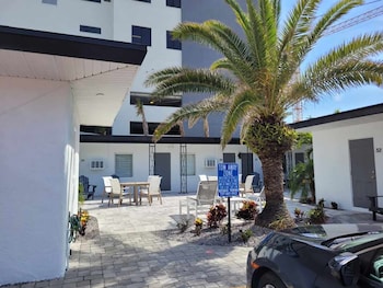 Devon Shores,Clearwater>>Belleair Beach,3 star