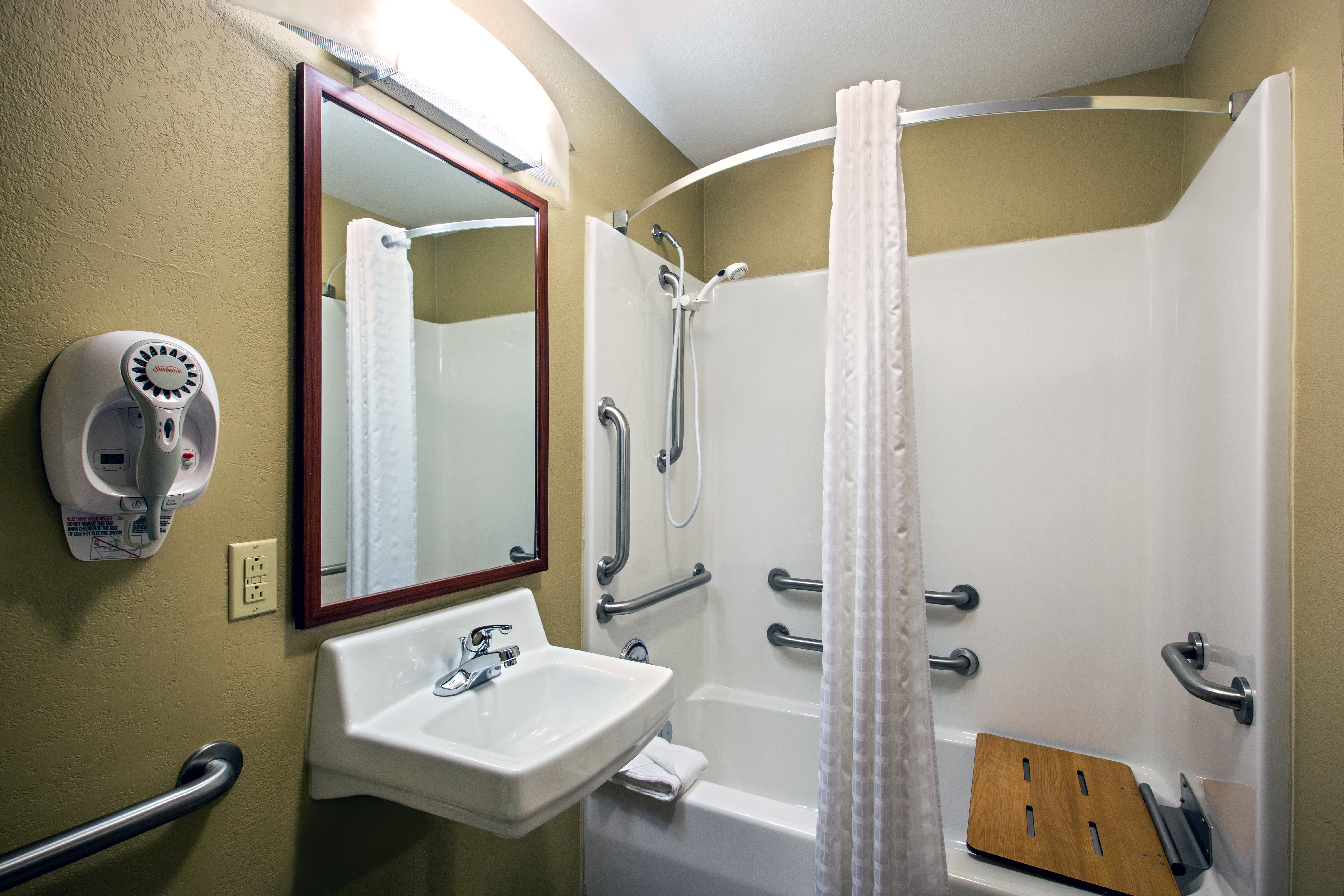 candlewood suites perrysburg by ihg