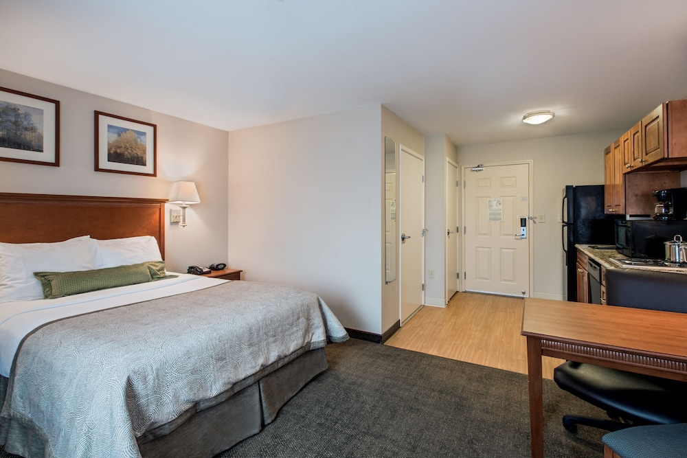 candlewood suites perrysburg by ihg