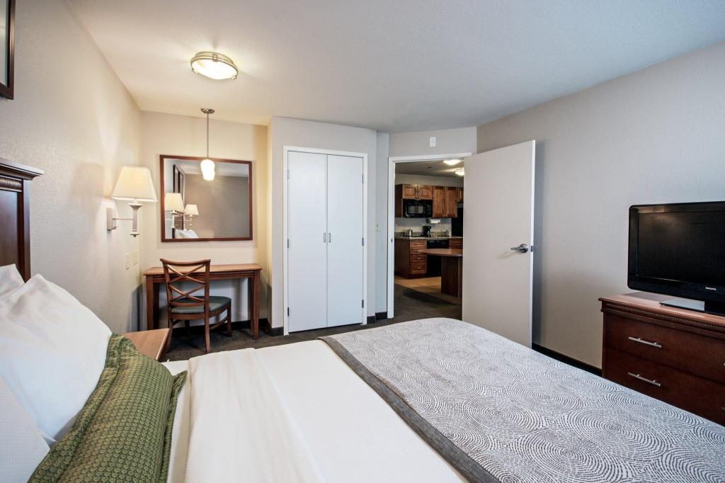 candlewood suites perrysburg by ihg