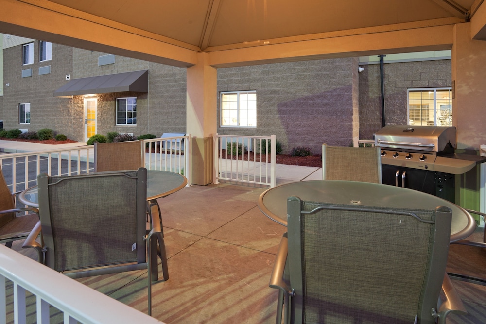 candlewood suites perrysburg by ihg