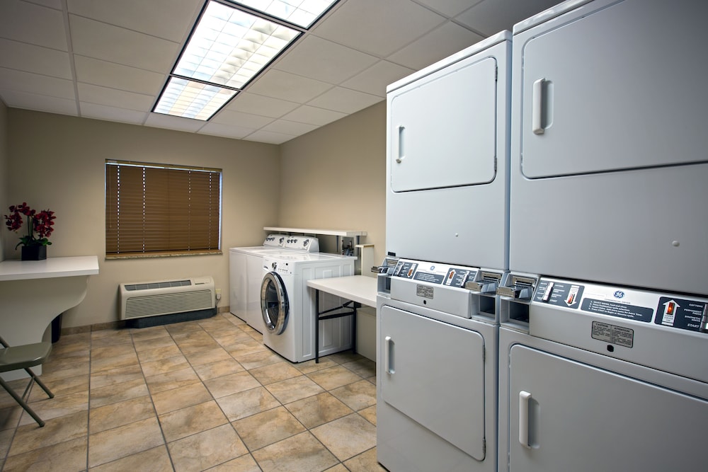 candlewood suites perrysburg by ihg