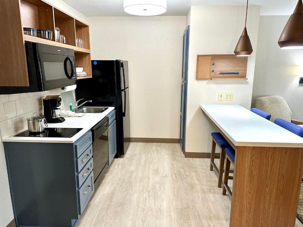 candlewood suites savannah airport by ihg