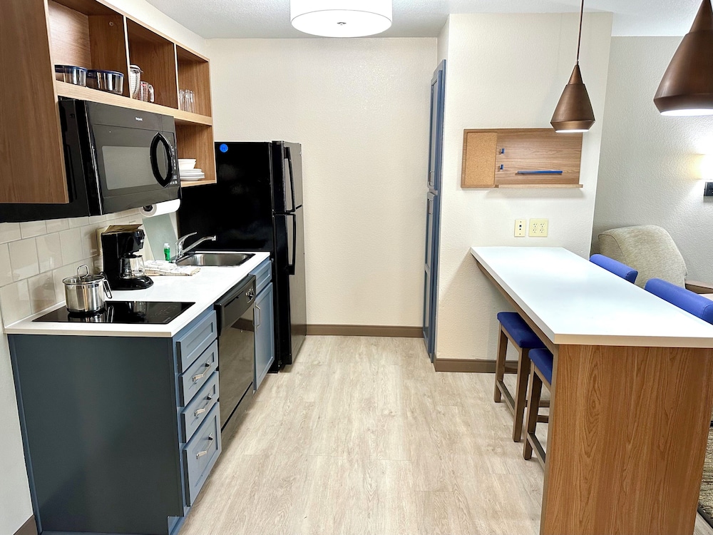 candlewood suites savannah airport by ihg