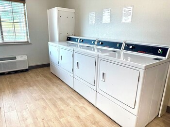 Candlewood Suites Savannah Airport By Ihg,Rincon>>Chatham County,3 star