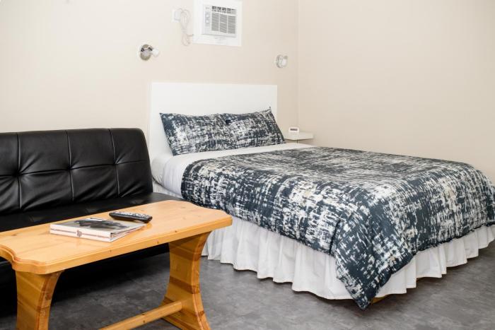 crescent motel