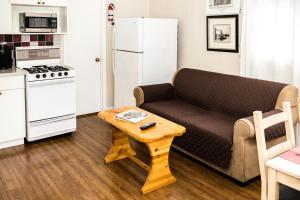 crescent motel