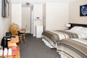 crescent motel