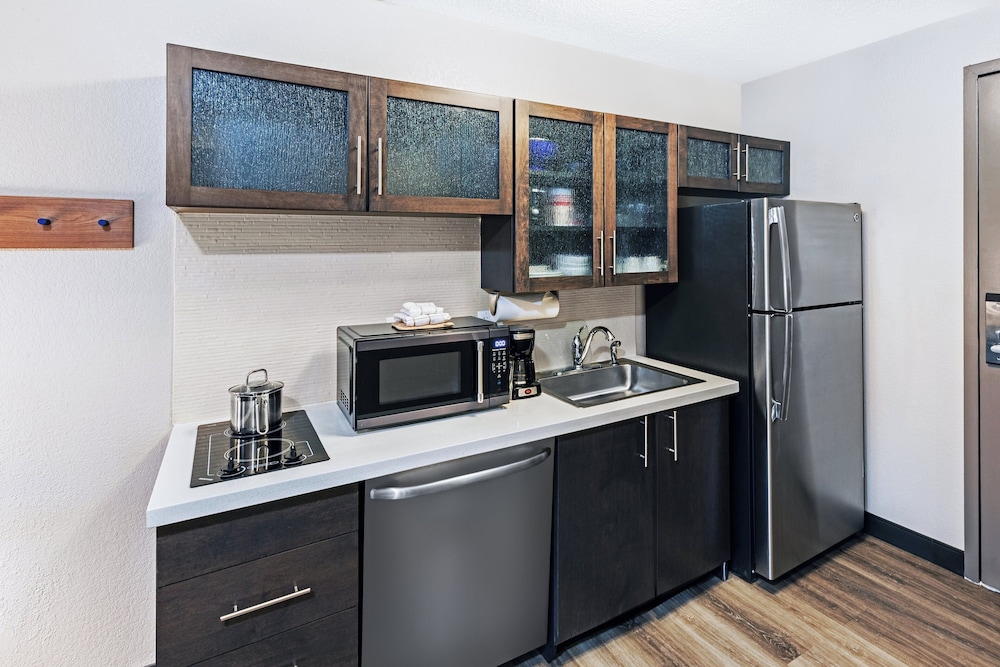 candlewood suites topeka west by ihg