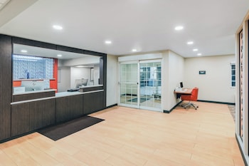 Candlewood Suites Topeka West By Ihg,Topeka>>Shawnee,3 star