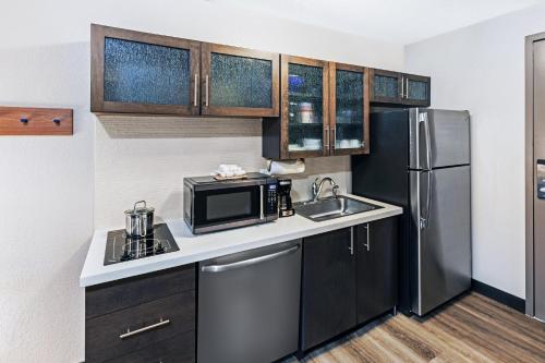 candlewood suites topeka west by ihg