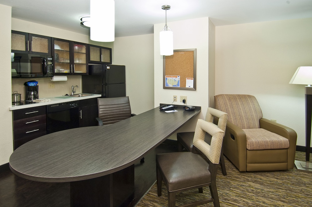 candlewood suites tupelo north by ihg