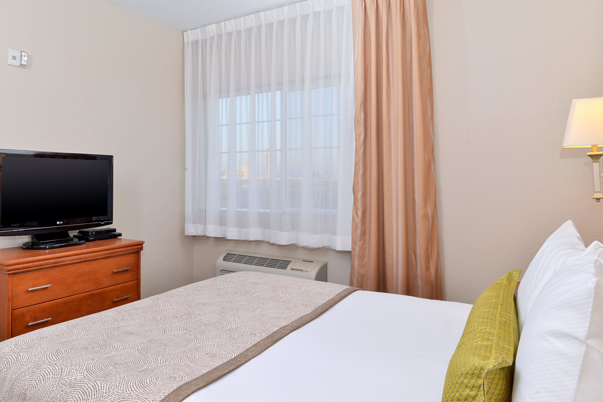candlewood suites turlock by ihg