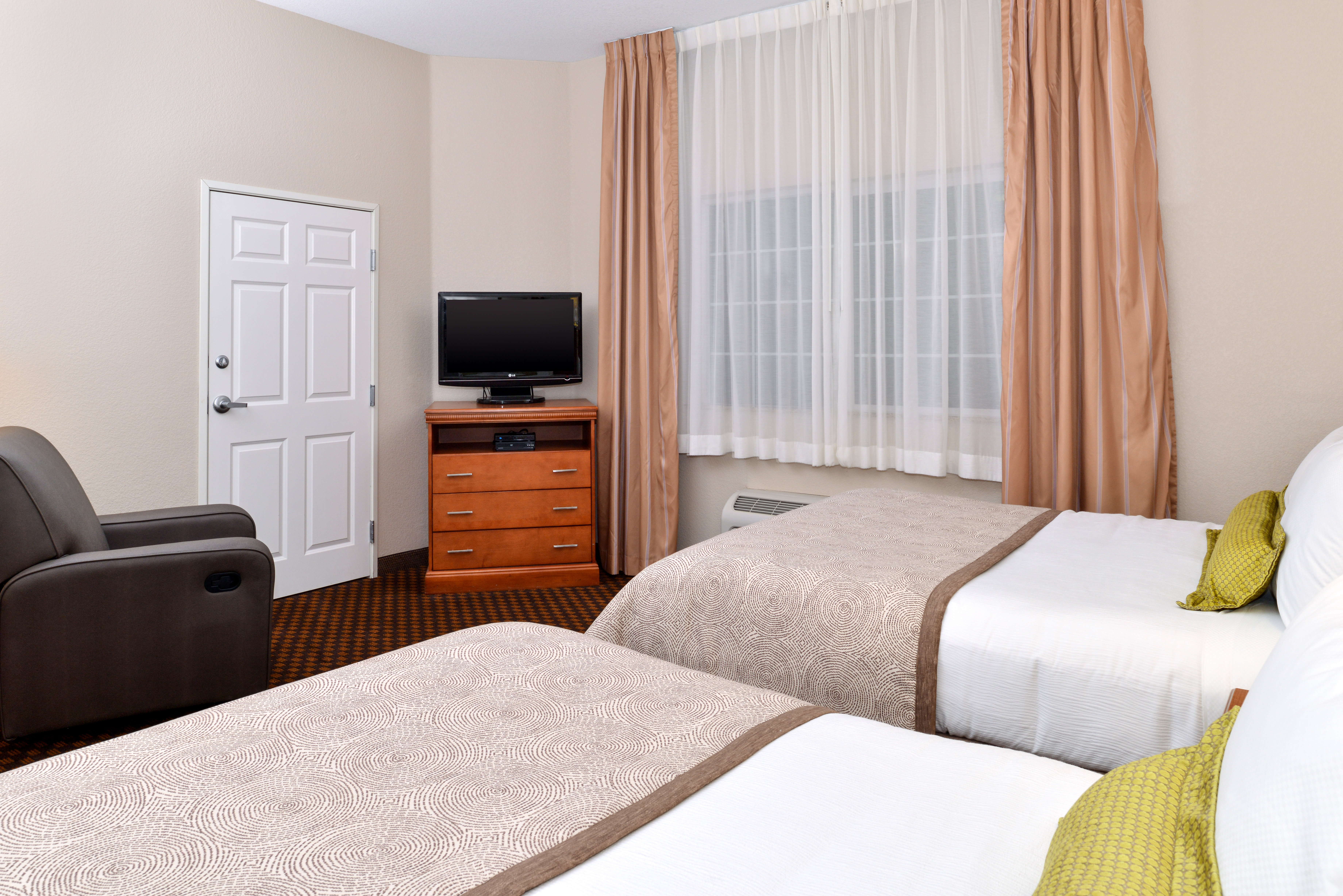 candlewood suites turlock by ihg