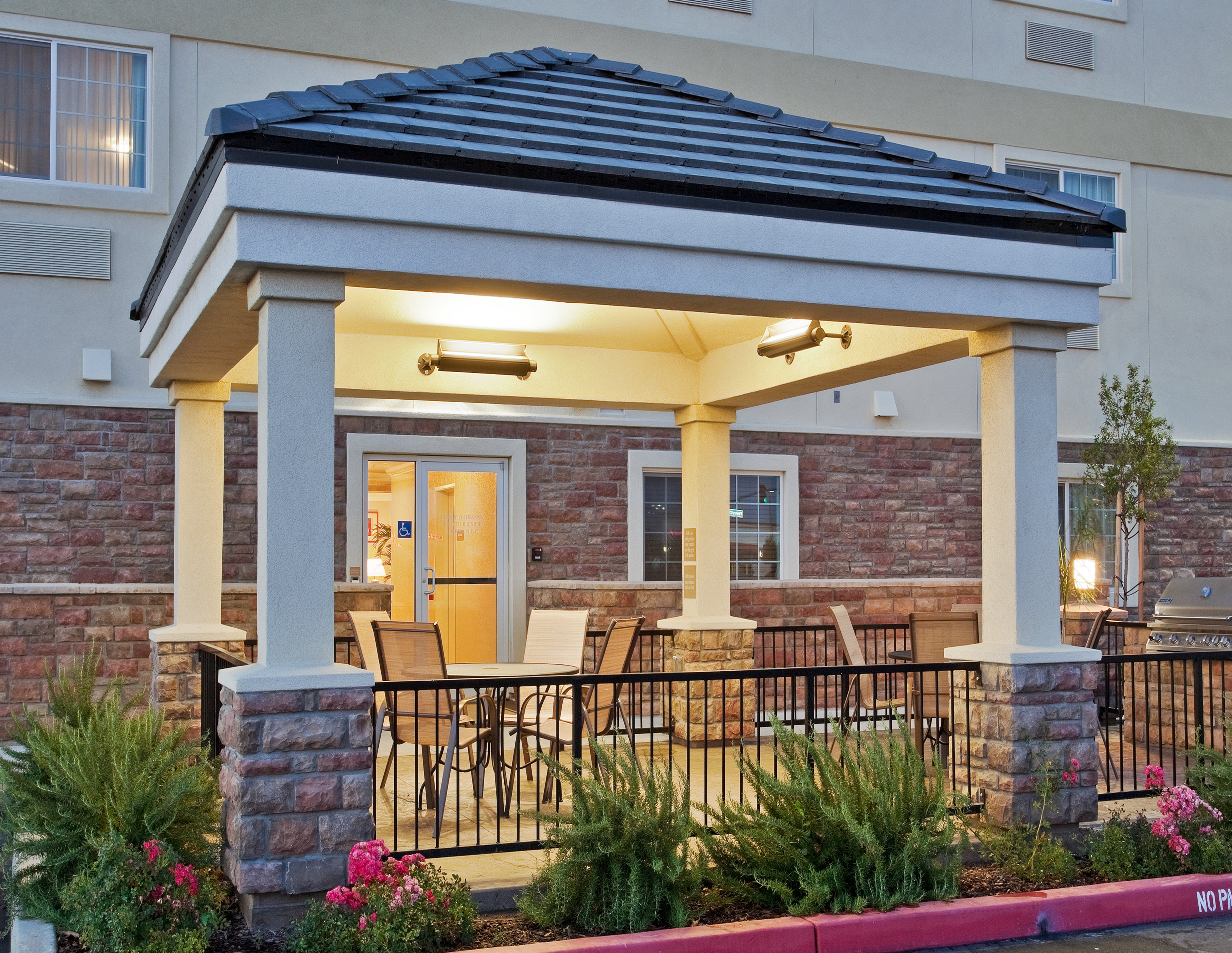 candlewood suites turlock by ihg