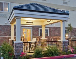 candlewood suites turlock by ihg