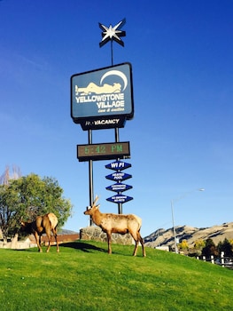 yellowstone village inn and suites