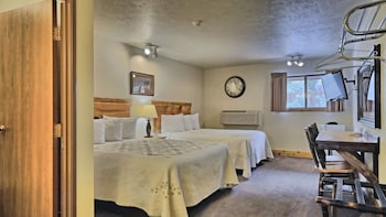 yellowstone village inn and suites