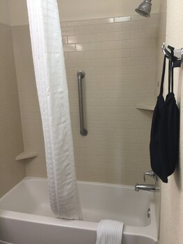 Candlewood Suites Woodward By Ihg,Woodward>>Freedom,3 star