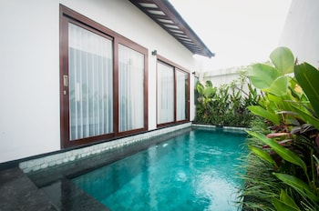 anari villas kuta