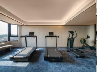 qinghui garden orange crystal hotel