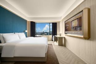qinghui garden orange crystal hotel