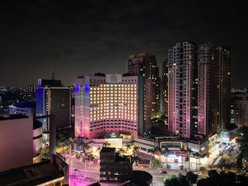 qinghui garden orange crystal hotel