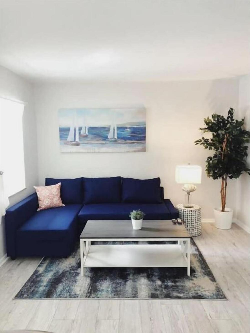 beachside gardens apartments by lowkl