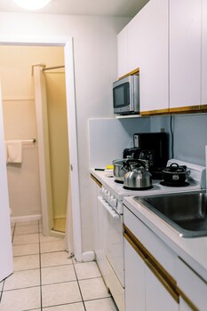 beachside gardens apartments by lowkl